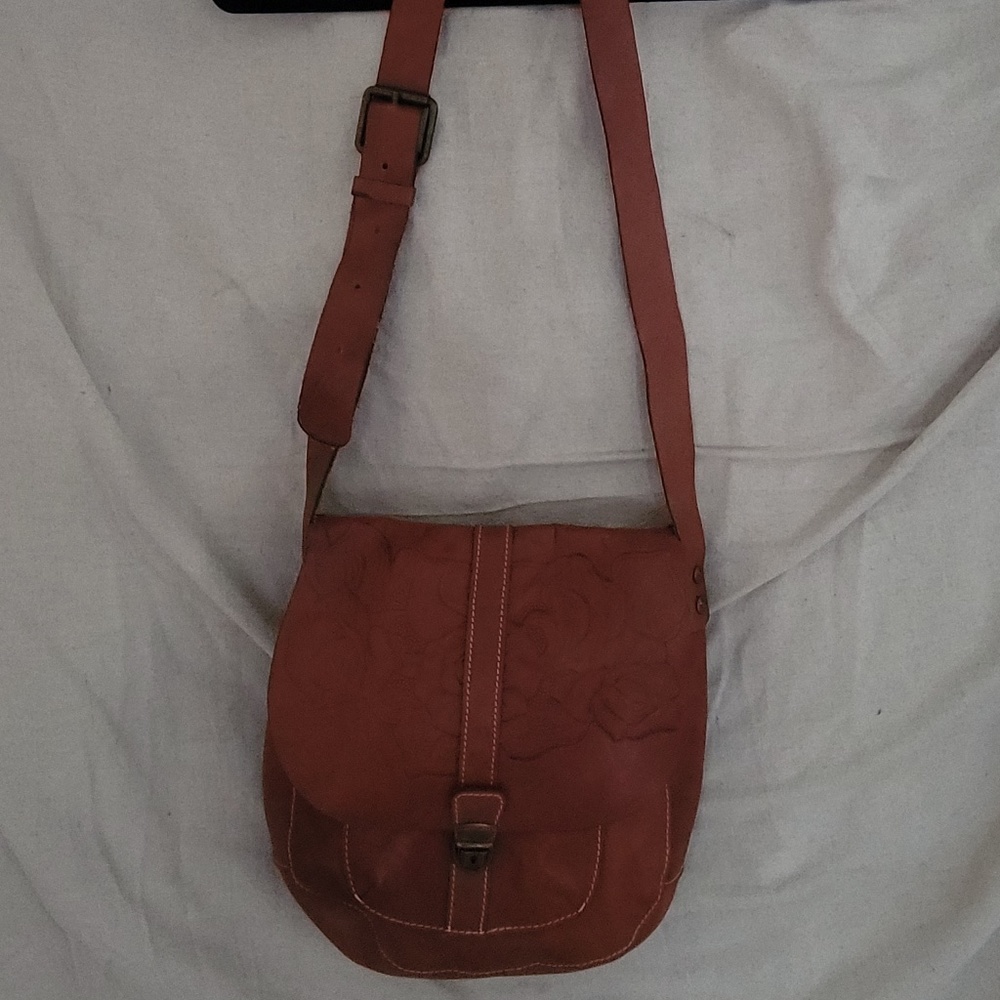 Patricia Nash Italian leather shoulder bag. BoHo style. Well-made, soft leather
